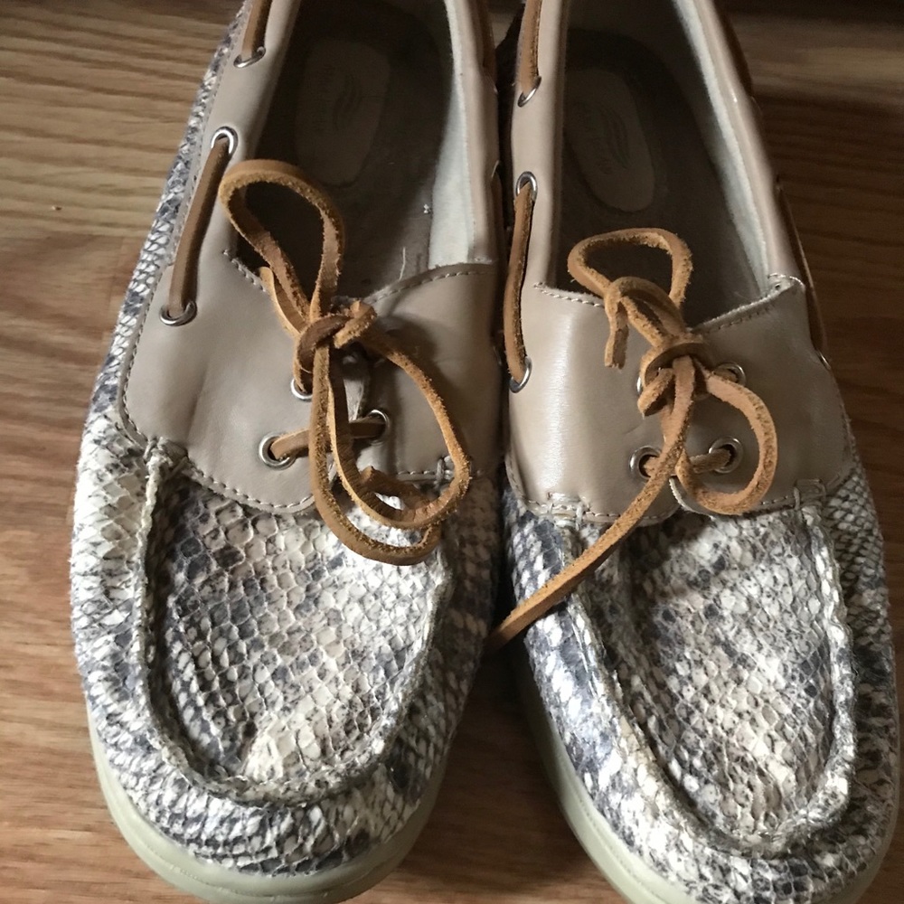 Cute casual comfortable casual shoes